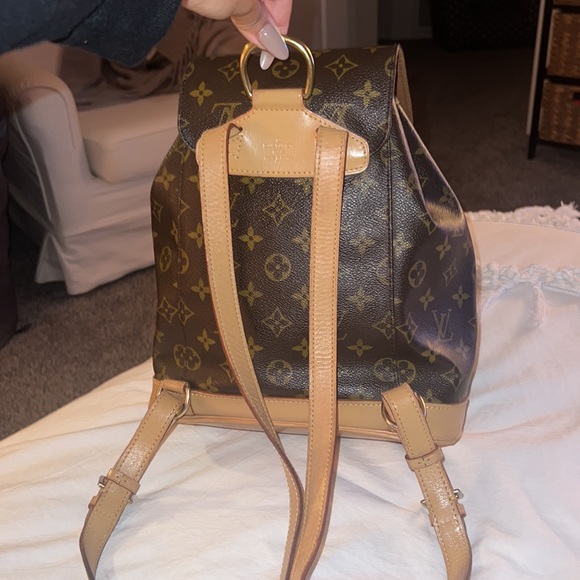 Louis Vuitton Monogram Montsouris MM Backpack - Picture 2 of 6